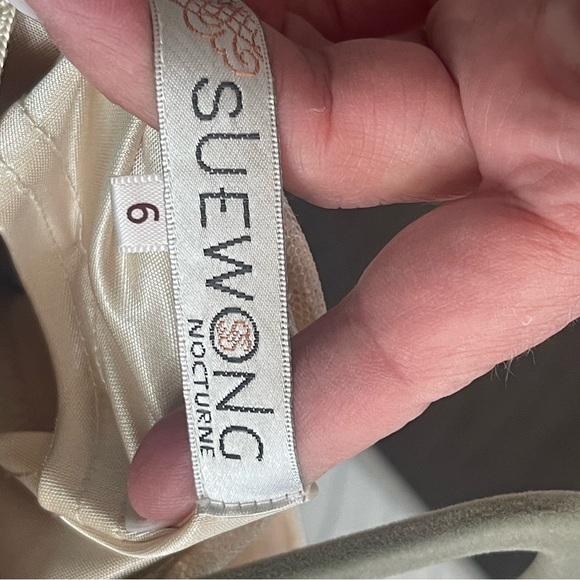 Beautiful cream colored lace Sue Wong formal cocktail dress in a size 6. - Picture 2 of 6